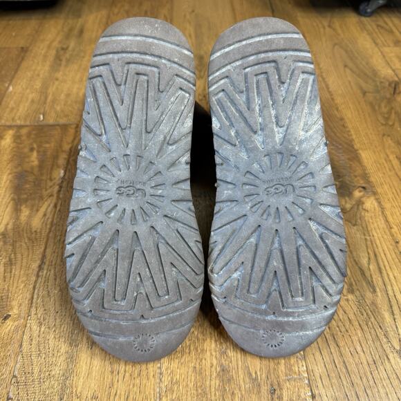 UGG Australia Classic Short Boot Chocolate Brown Womens Sz 6 Ugg S/N 5251Y - Picture 7 of 7